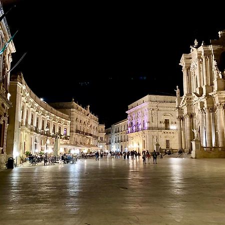 Elegante Appartamento In Palazzo Storico Ortigia Syracuse ภายนอก รูปภาพ