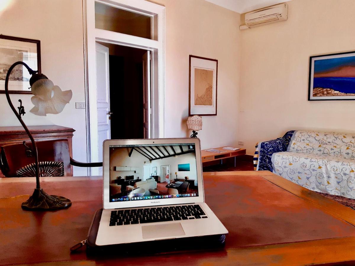 Elegante Appartamento In Palazzo Storico Ortigia Syracuse ภายนอก รูปภาพ