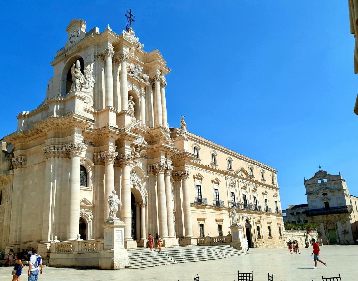 Elegante Appartamento In Palazzo Storico Ortigia Syracuse ภายนอก รูปภาพ