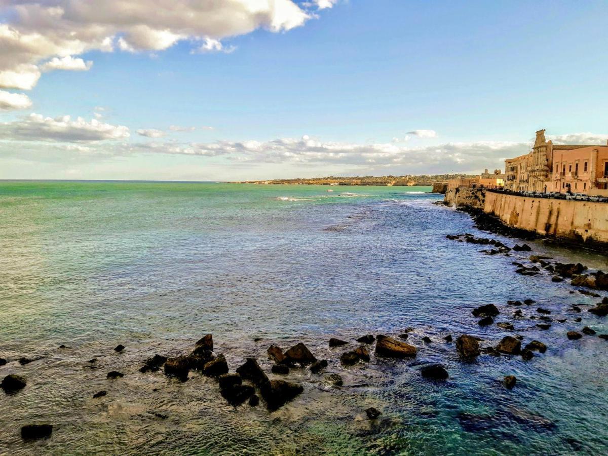 Elegante Appartamento In Palazzo Storico Ortigia Syracuse ภายนอก รูปภาพ