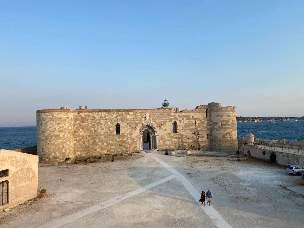 Elegante Appartamento In Palazzo Storico Ortigia Syracuse ภายนอก รูปภาพ