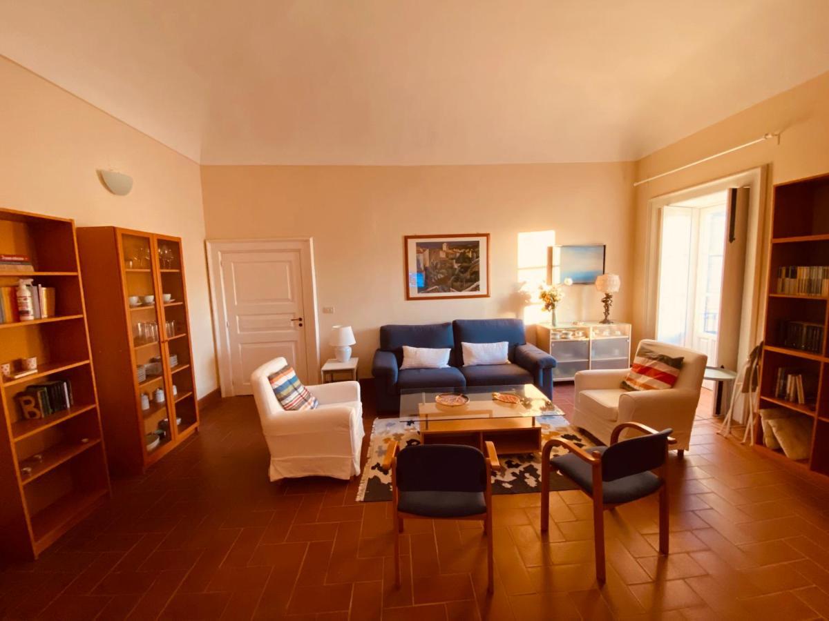 Elegante Appartamento In Palazzo Storico Ortigia Syracuse ภายนอก รูปภาพ