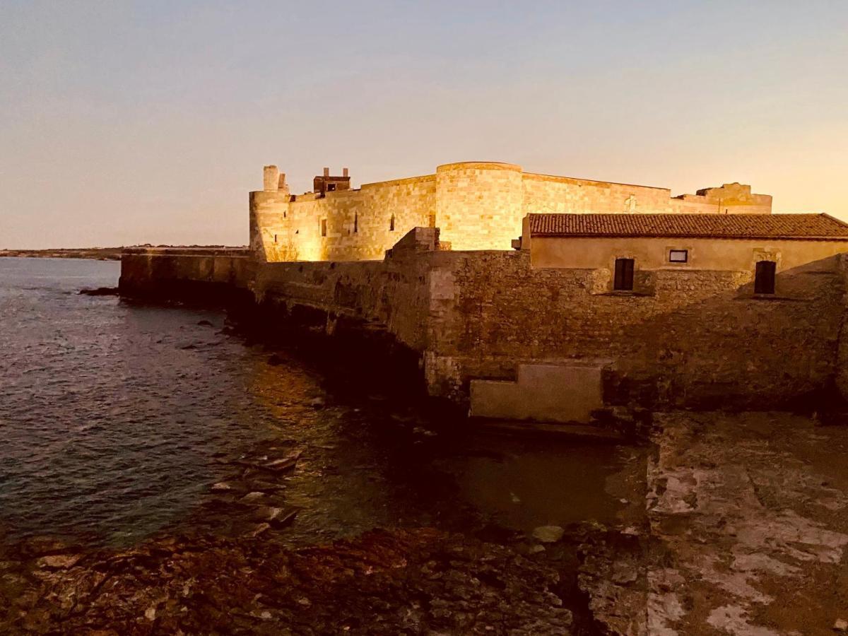 Elegante Appartamento In Palazzo Storico Ortigia Syracuse ภายนอก รูปภาพ