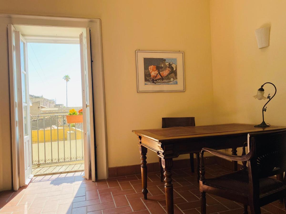 Elegante Appartamento In Palazzo Storico Ortigia Syracuse ภายนอก รูปภาพ