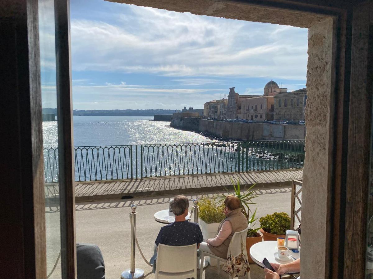 Elegante Appartamento In Palazzo Storico Ortigia Syracuse ภายนอก รูปภาพ