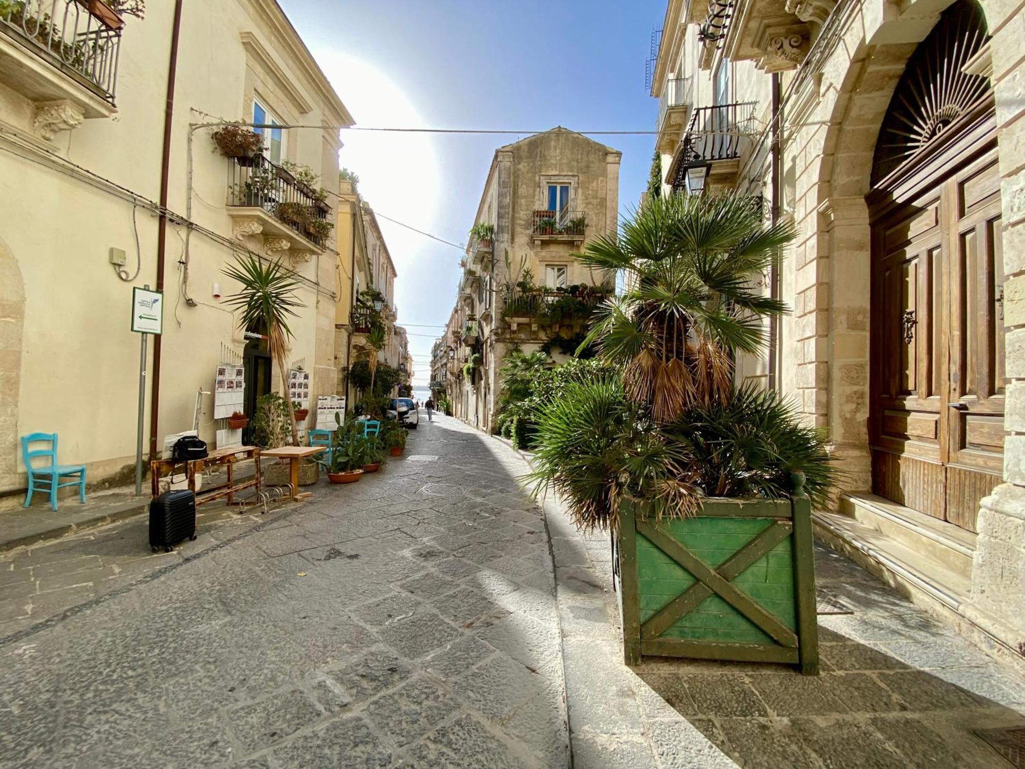 Elegante Appartamento In Palazzo Storico Ortigia Syracuse ภายนอก รูปภาพ