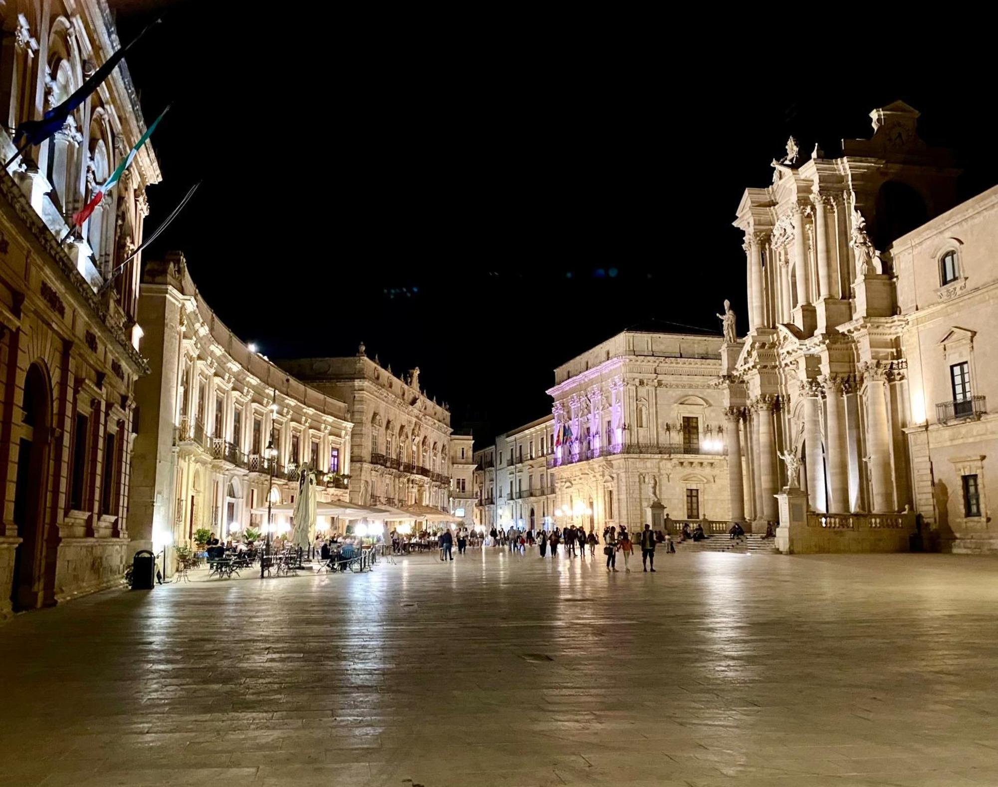Elegante Appartamento In Palazzo Storico Ortigia Syracuse ภายนอก รูปภาพ