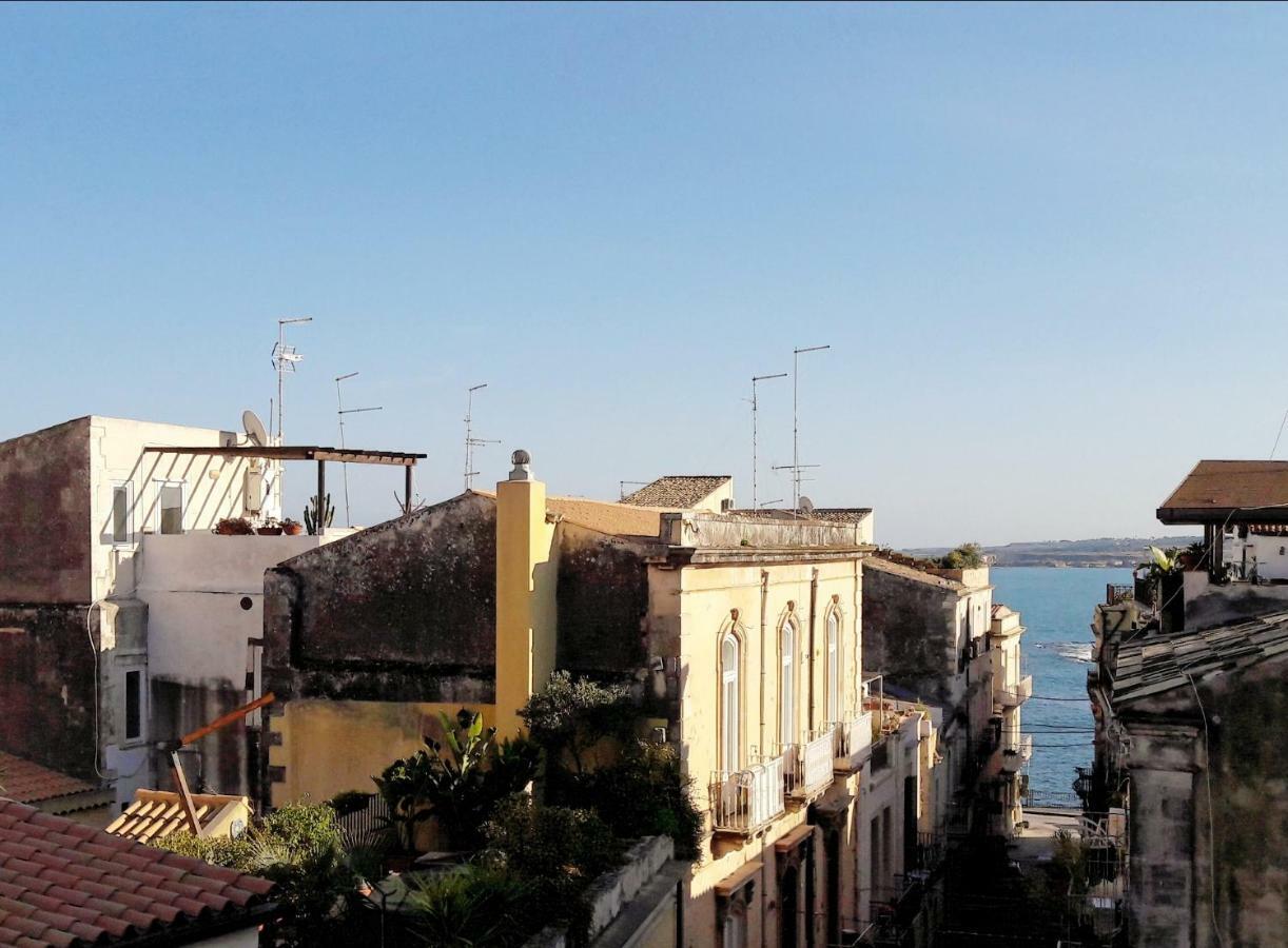 Elegante Appartamento In Palazzo Storico Ortigia Syracuse ภายนอก รูปภาพ