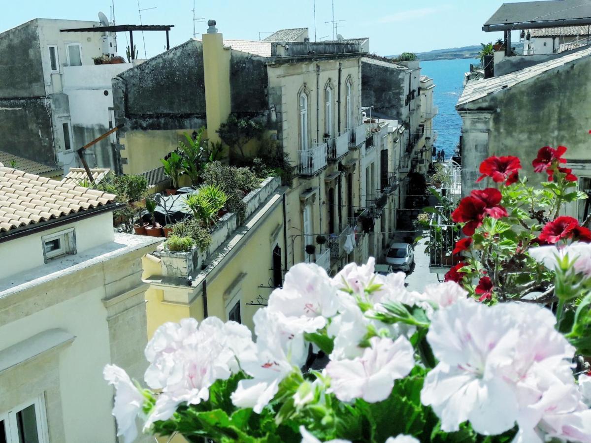 Elegante Appartamento In Palazzo Storico Ortigia Syracuse ภายนอก รูปภาพ